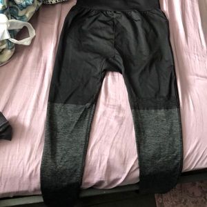 Gymshark two toned seamless gray/black leggings